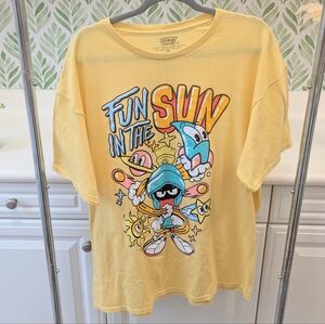 Looney Tunes Yellow 'Fun in the Sun' Graphic Tee Marvin The Martian XL